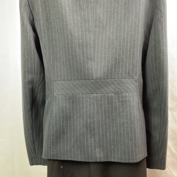 Evan-Picone Suit Dark Gray Pin Stripe Blazer, Size 12 - Picture 7 of 11
